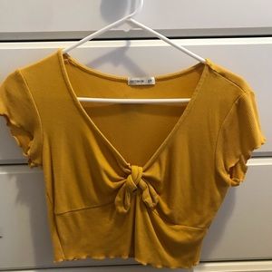 Yellow tie up crop top!